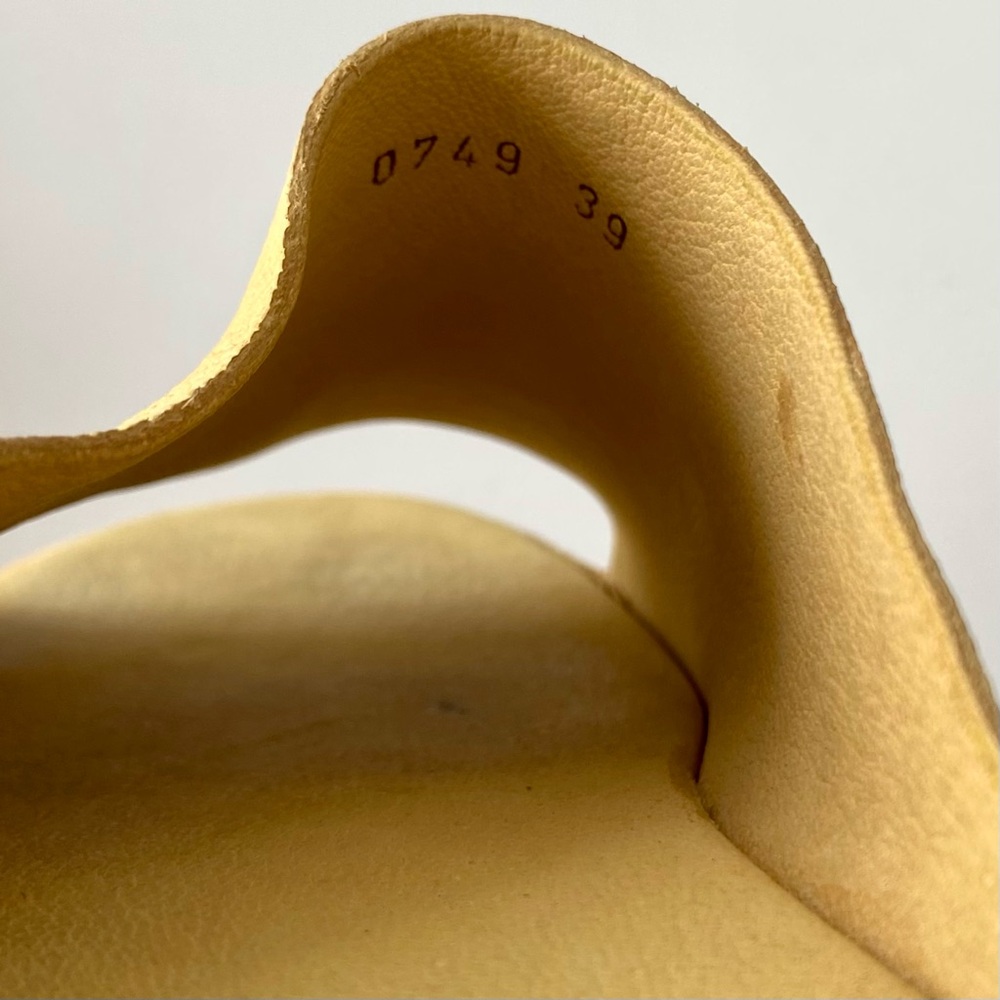 Del Carlo 100% genuine yellow leather platform sandals. 💛 - Picture 5 of 7